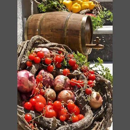 Lovely Santorini - 2 Bedroom - Private Jacuzzi And Charismatic Interior - Vothonas Отель